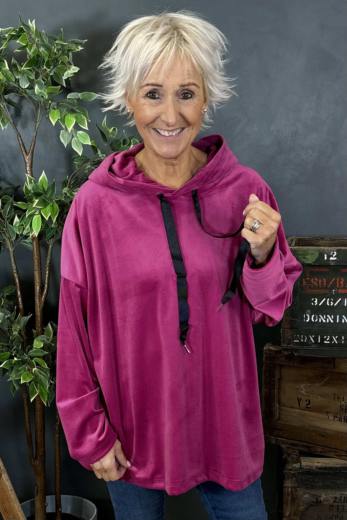 Delaney Velour Hooded Top Fuchsia