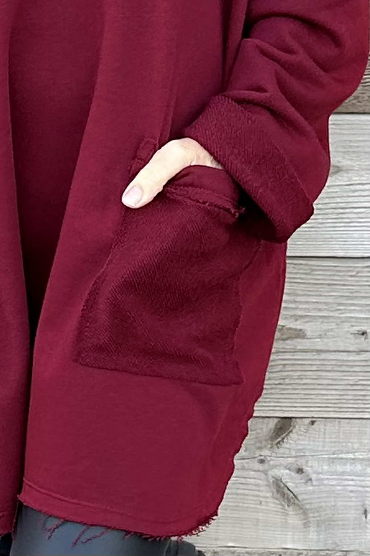 Katherine Cowl Pocket Top Wine