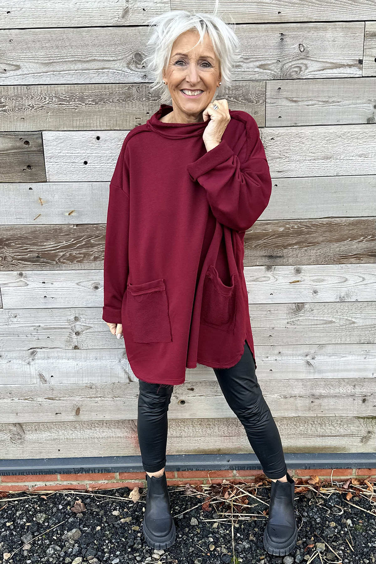 Katherine Cowl Pocket Top Wine