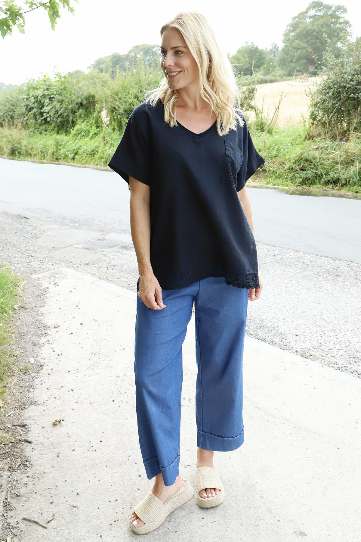 Vera Pocket Linen Top Black