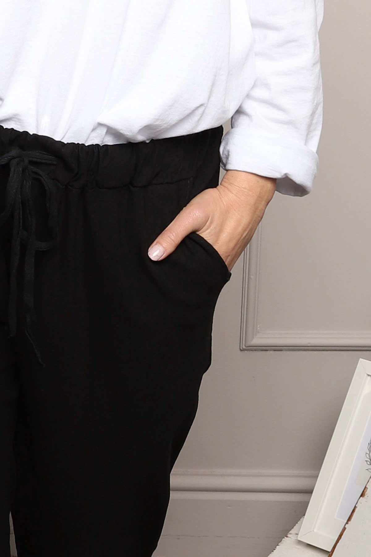 Joetta Trousers Black