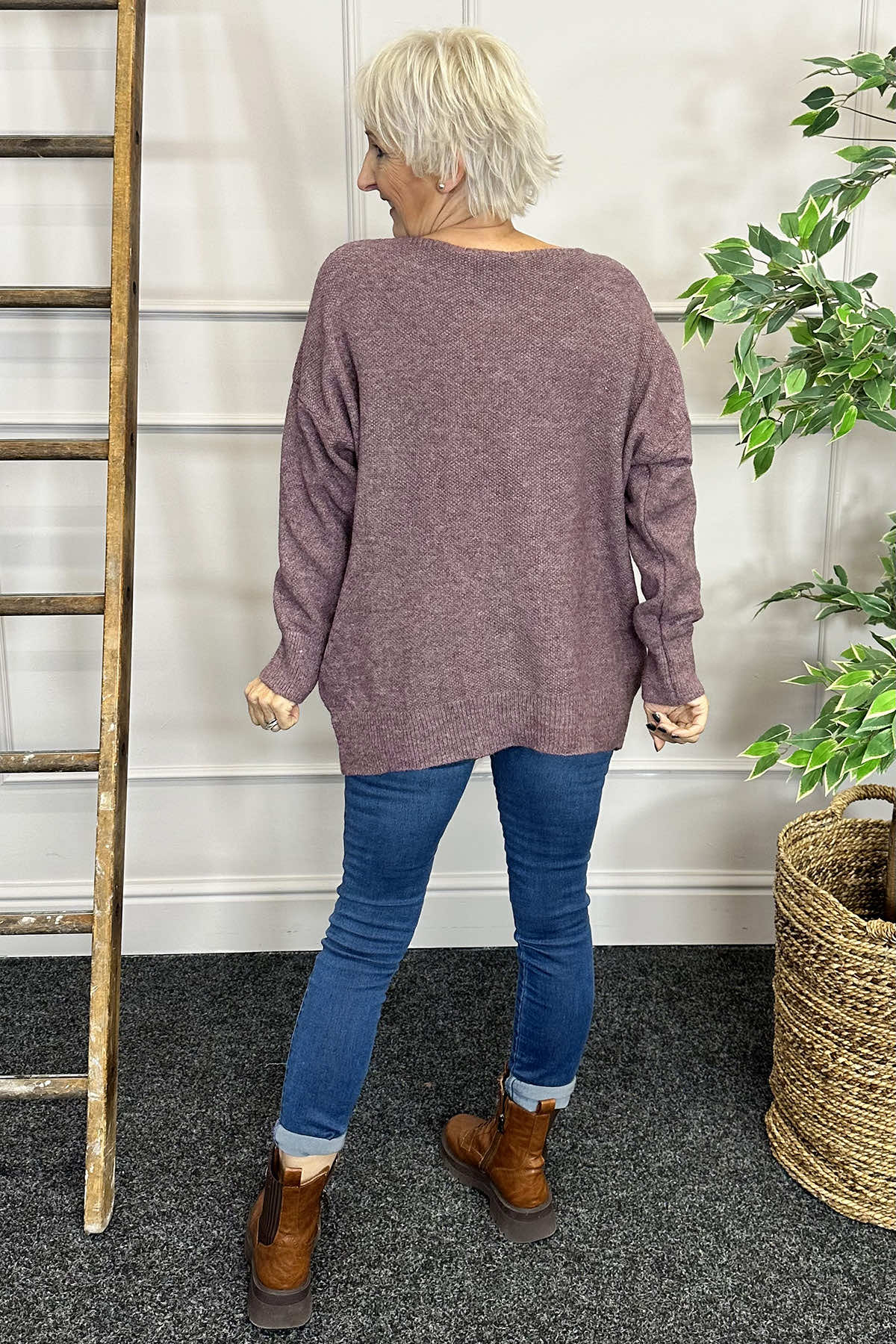 Lavinia V-neck Jumper Burgundy