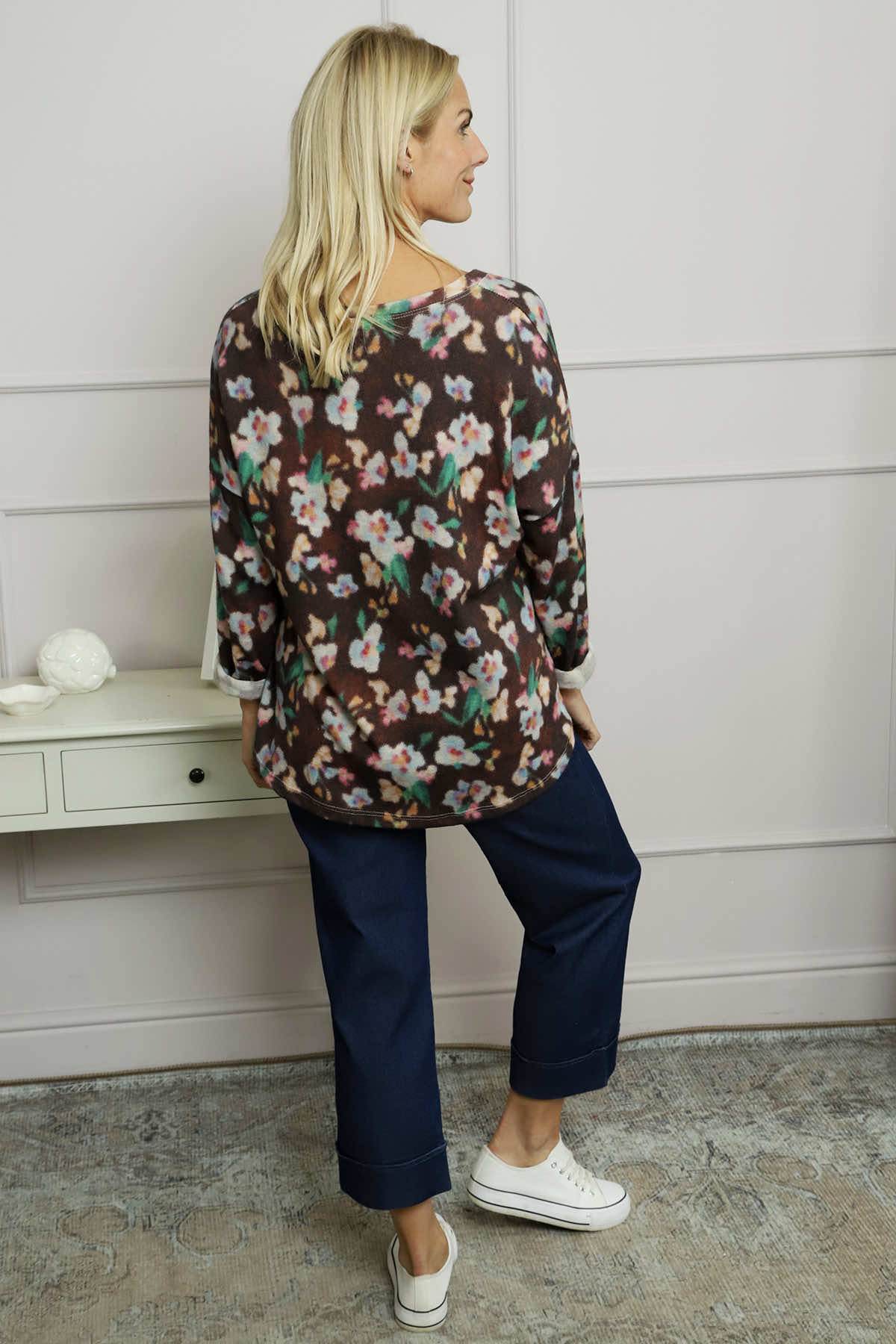 Kirsty Flower V-Neck Knit Top Cocoa