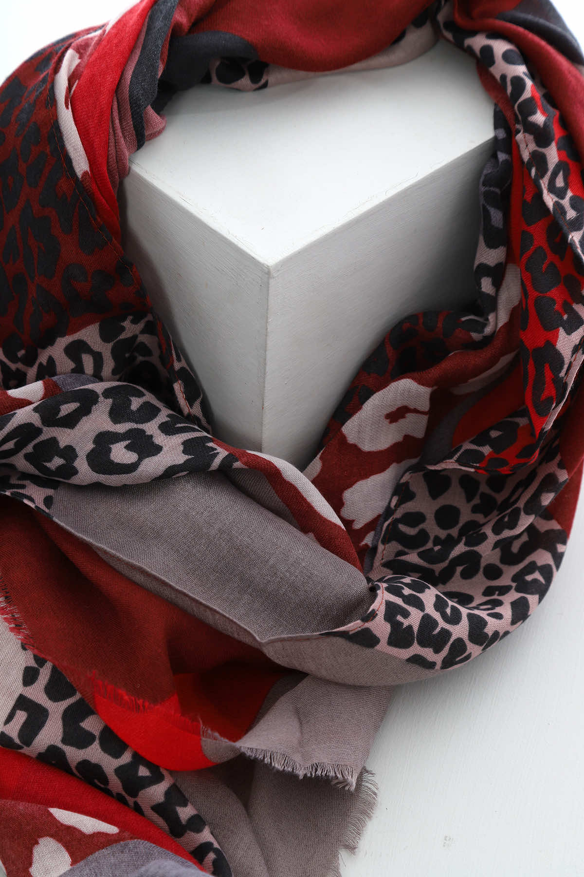 Meg Scarf Red