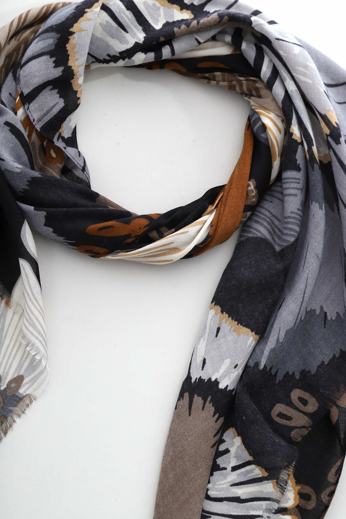 Tally Scarf Black