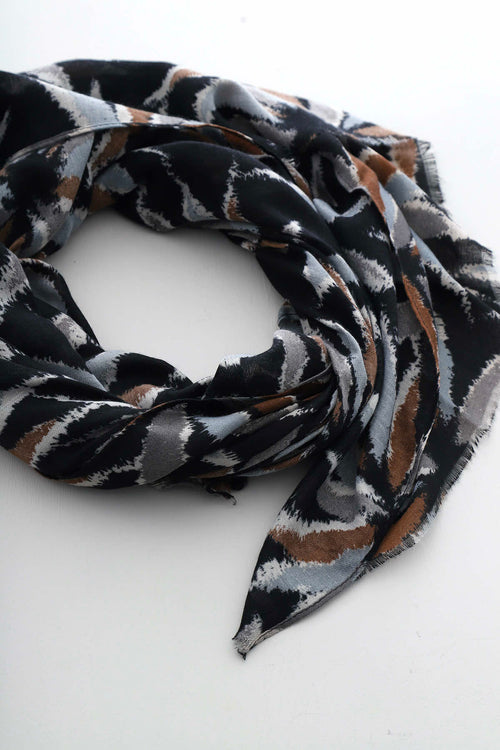 Edie Scarf Black - Image 3