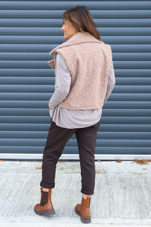 Esmeralda Gilet Camel - Image 4