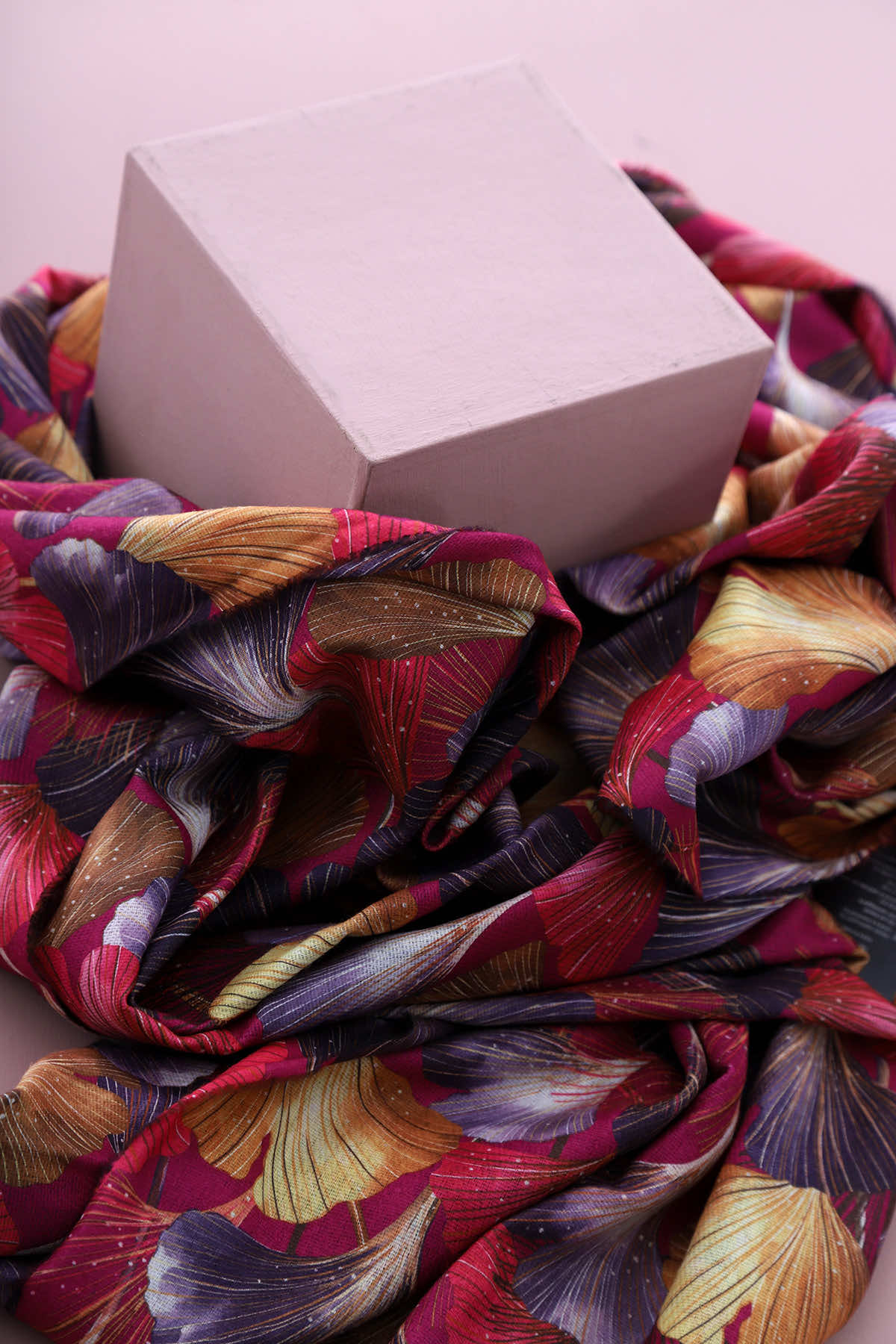 Meryl Scarf Fuchsia