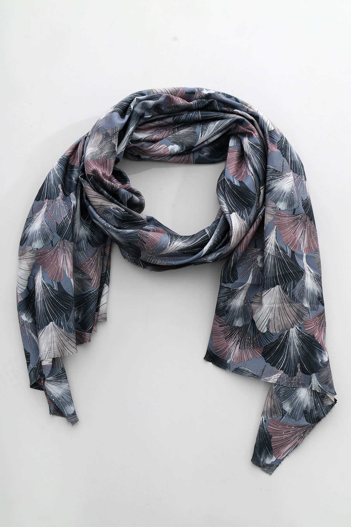 Meryl Scarf Black