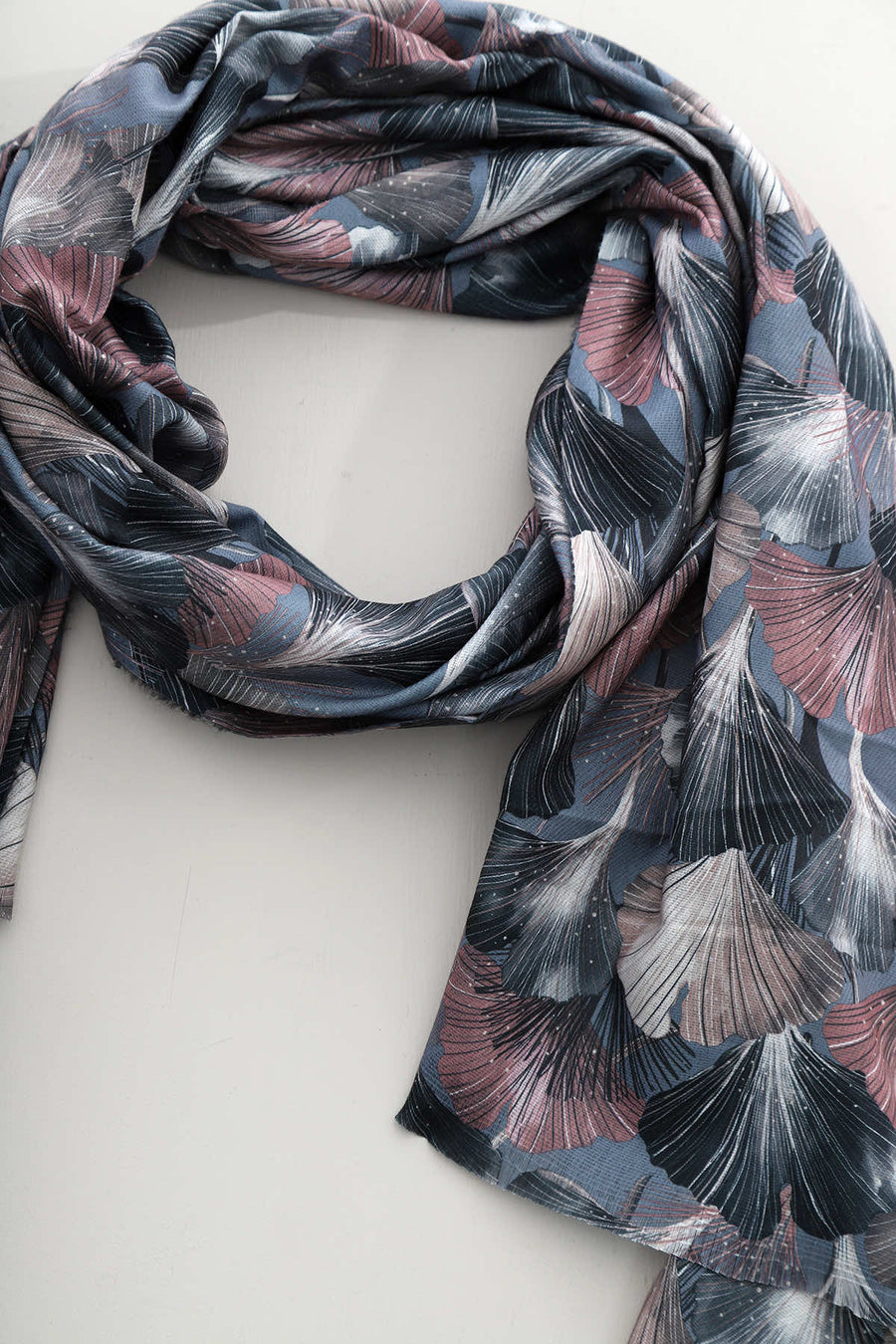 Meryl Scarf Black