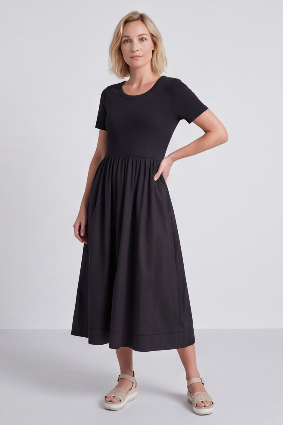 Ada Black Pocket Dress