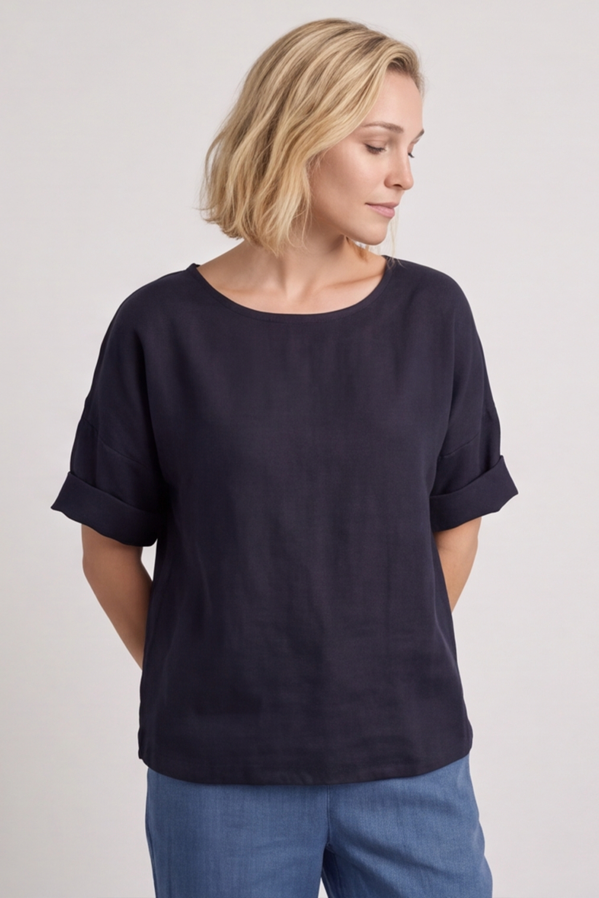 Kyrie Linen Navy Top