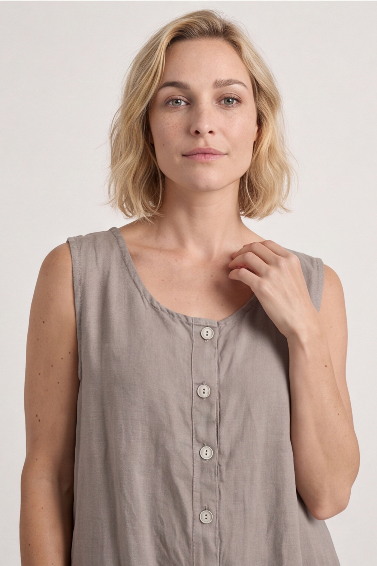 Margot Sleeveless Linen Jumpsuit Mocha