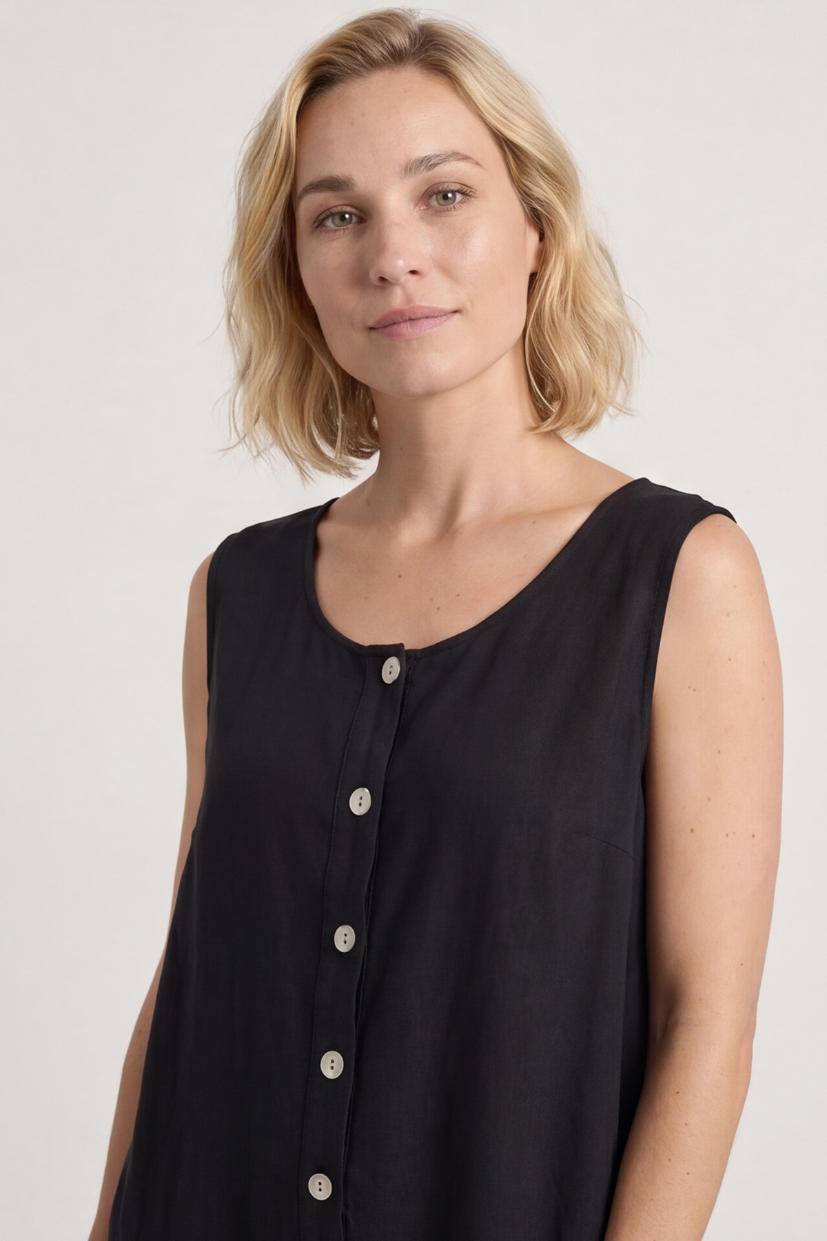 Margot Sleeveless Linen Jumpsuit Black