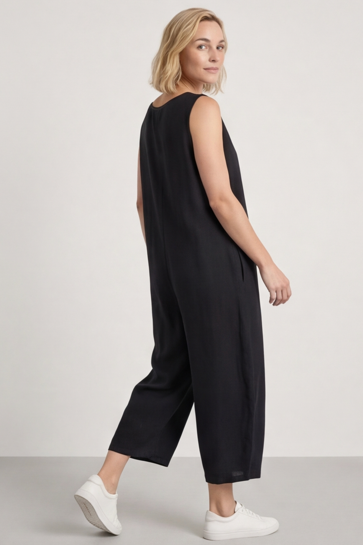 Margot Sleeveless Linen Jumpsuit Black