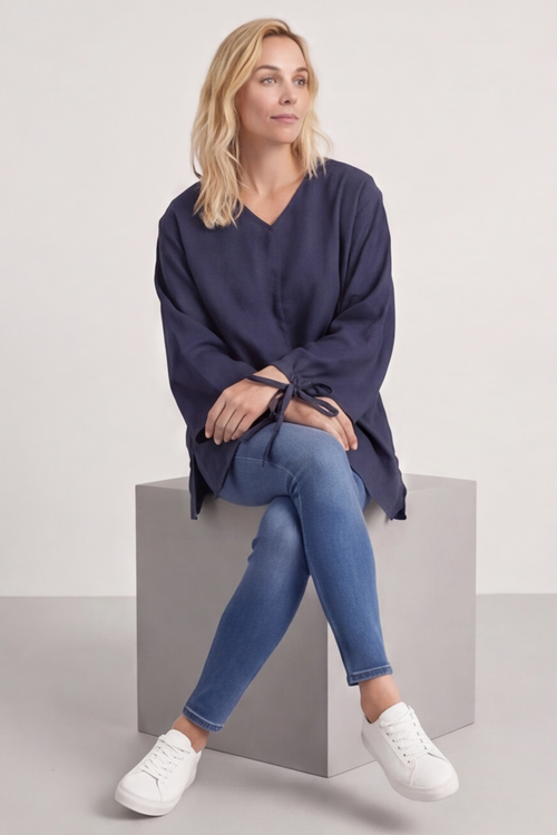 Nulvi V-Neck Linen Top Navy - Image 2