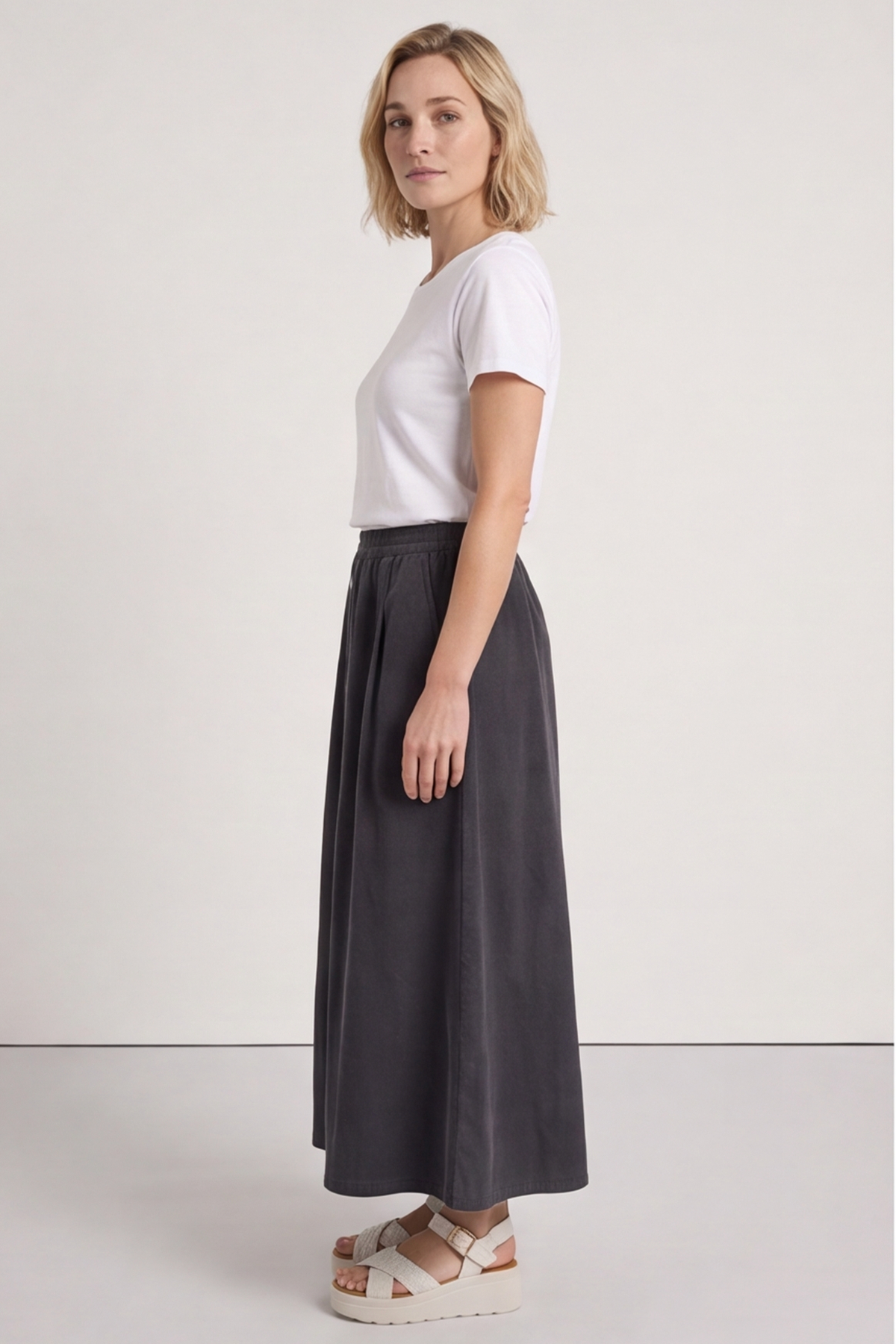 Zinnia Needlecord Skirt Charcoal