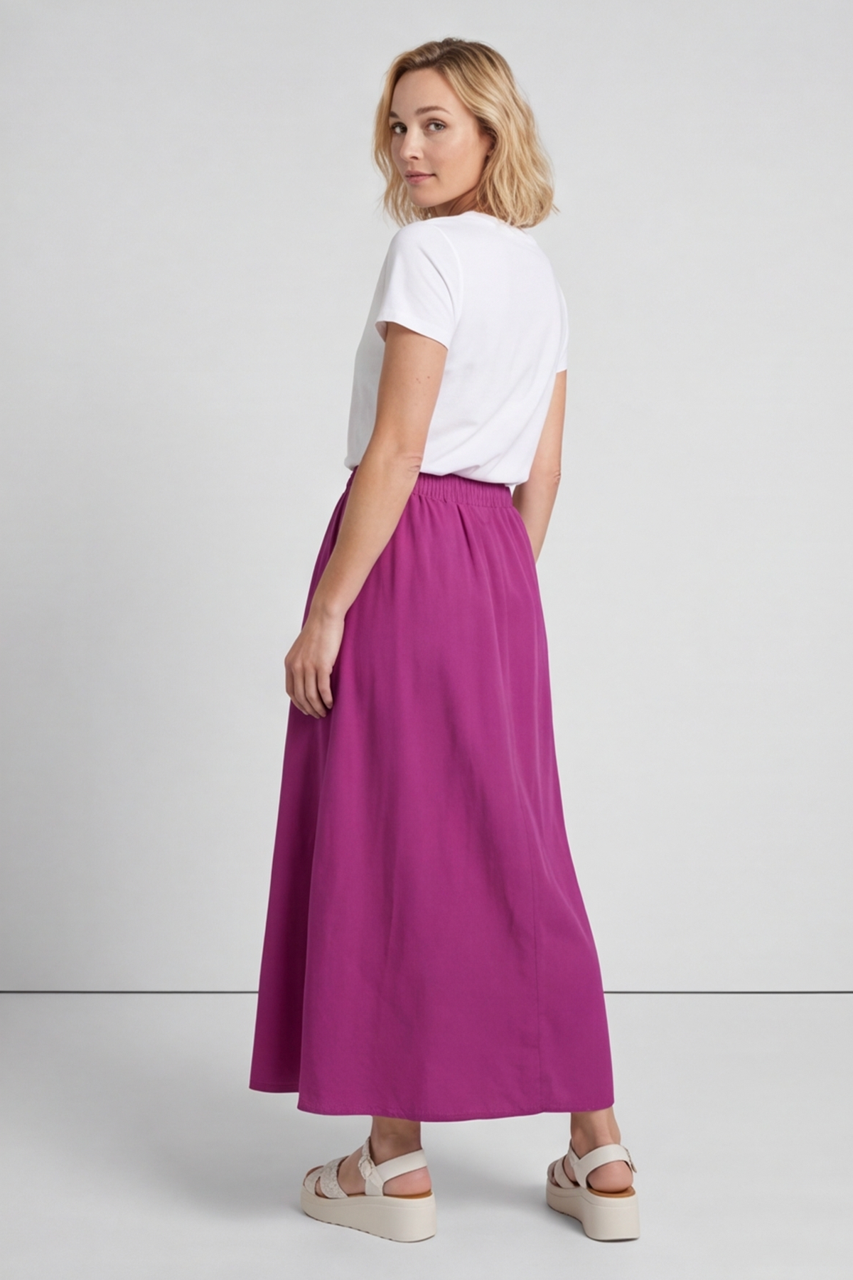 Zinnia Needlecord Skirt Berry