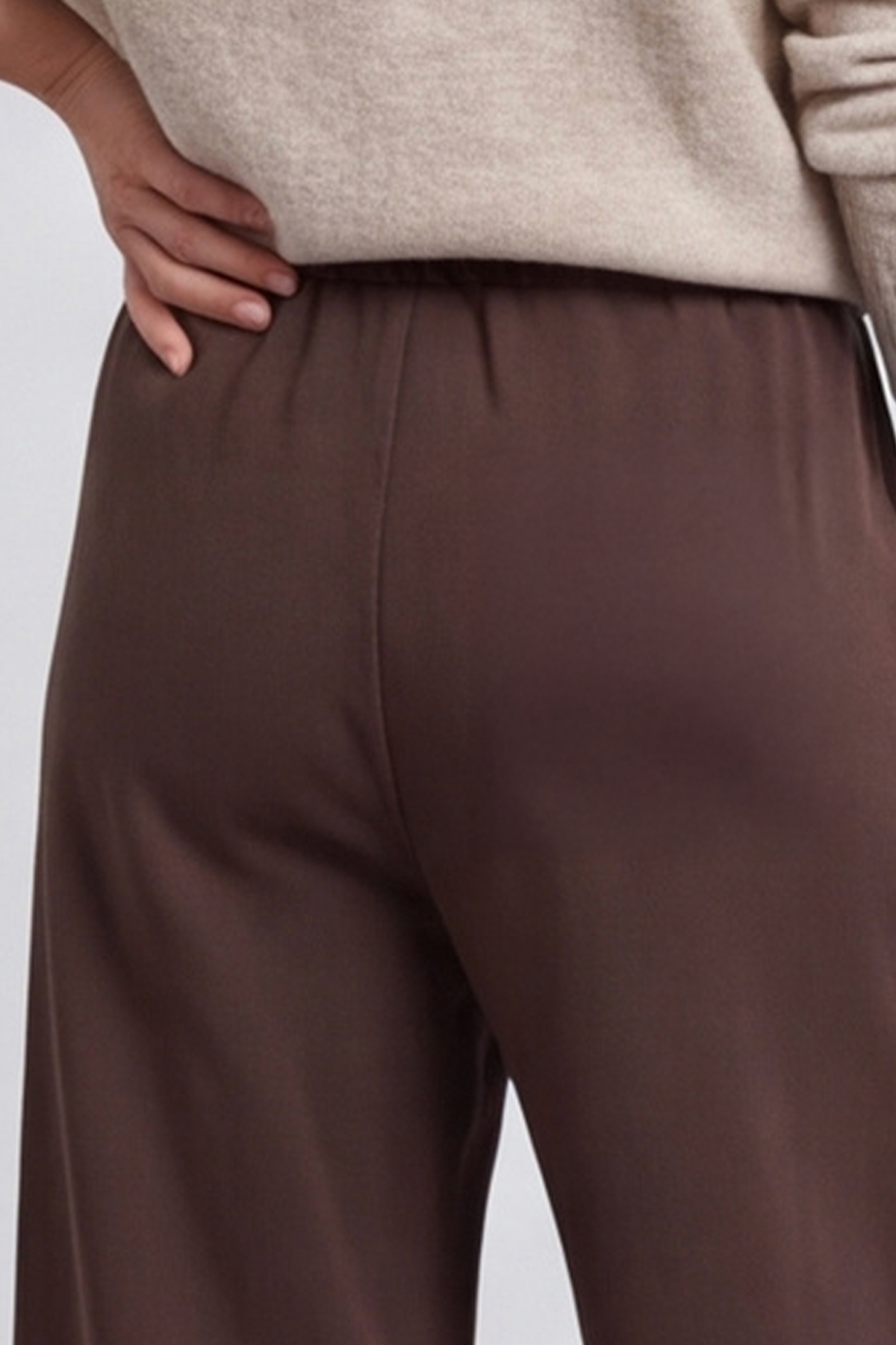 Yasmina Cropped Cotton Trousers Cocoa