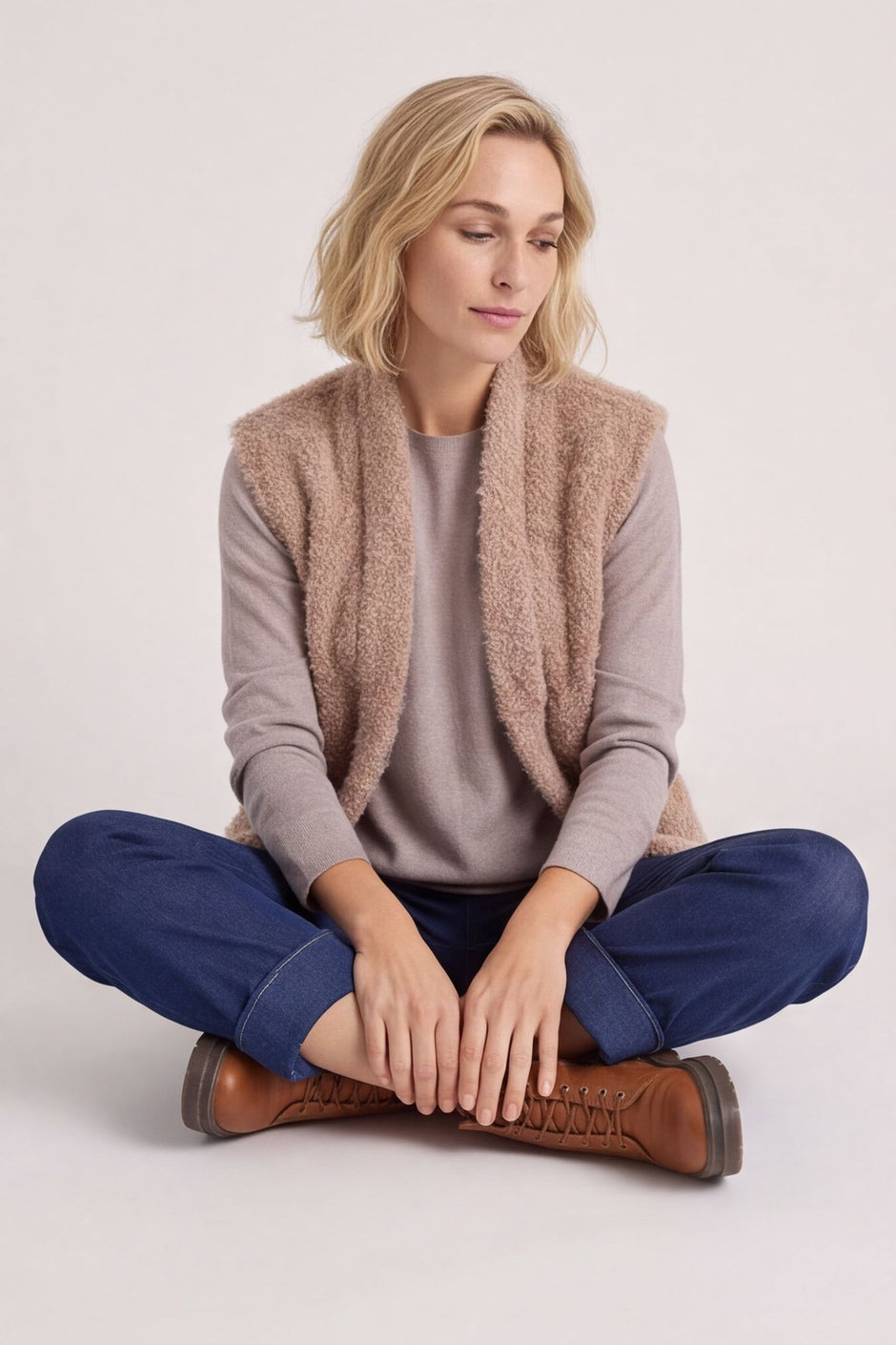 Dani Gilet Camel – image 1 of 5
