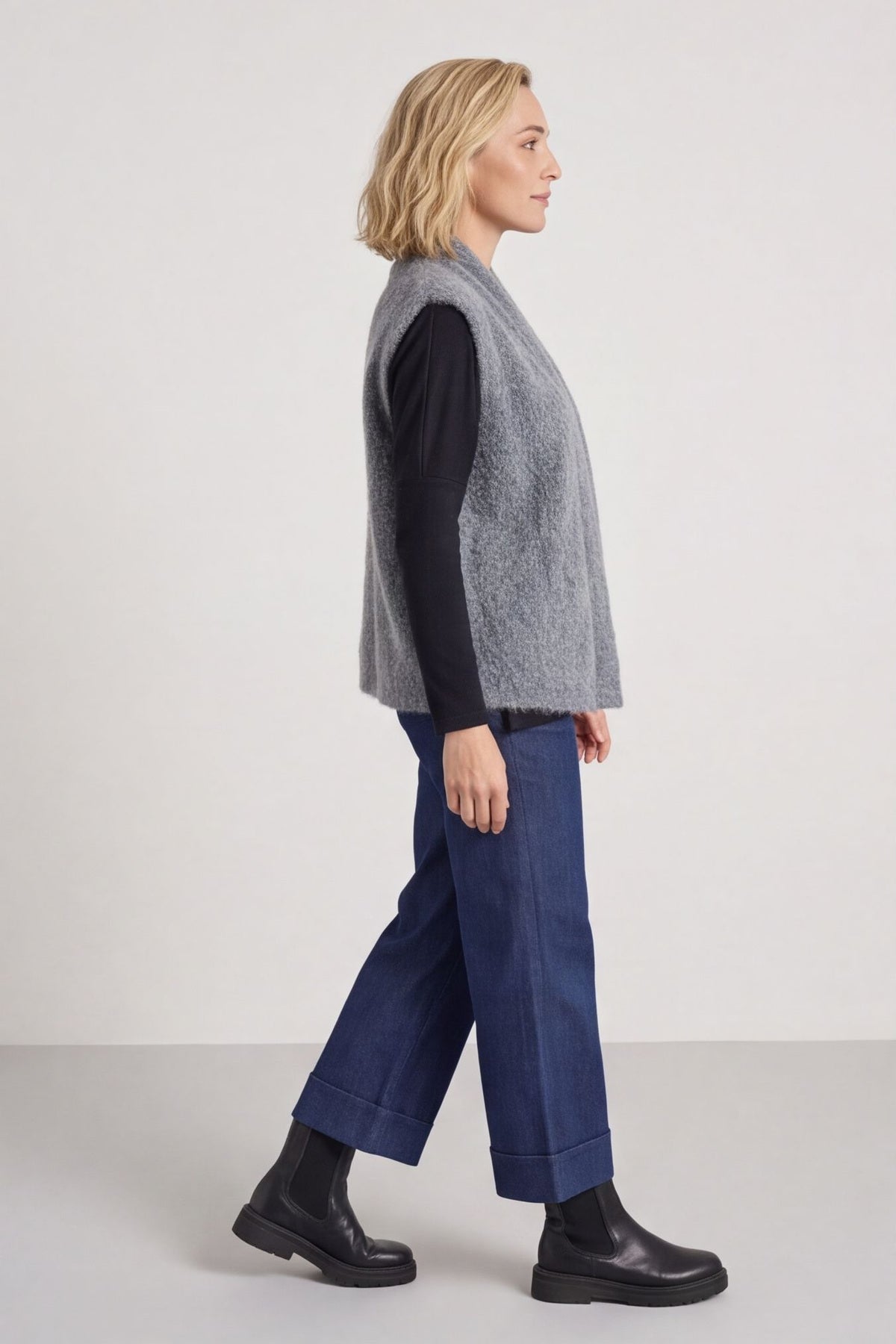 Dani Gilet Mid Grey – image 1 of 5