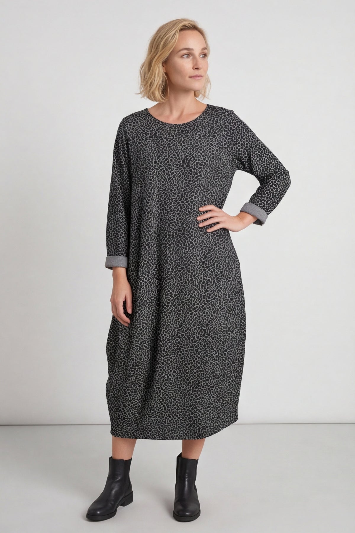 Loni Dress Black – image 1 of 6
