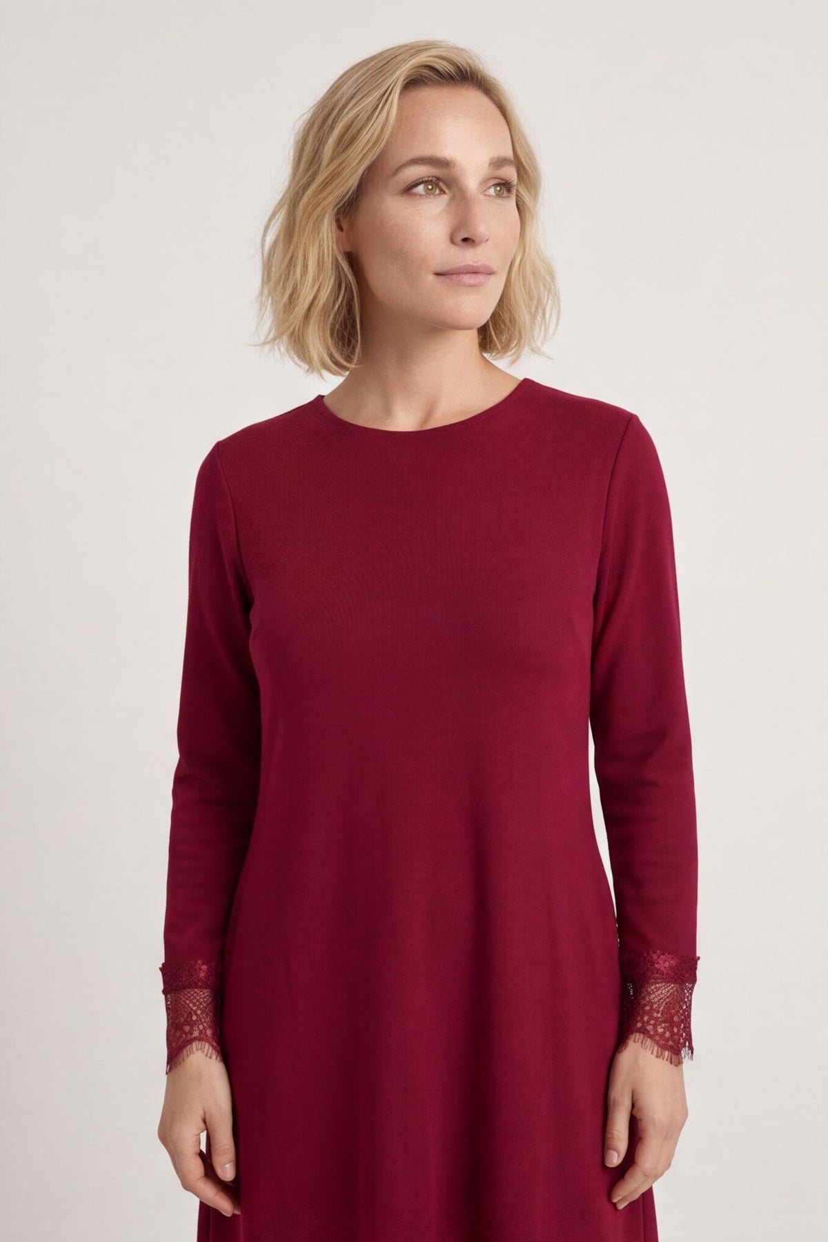 Merinda Lace Detail Dress Wine – image 2 of 6