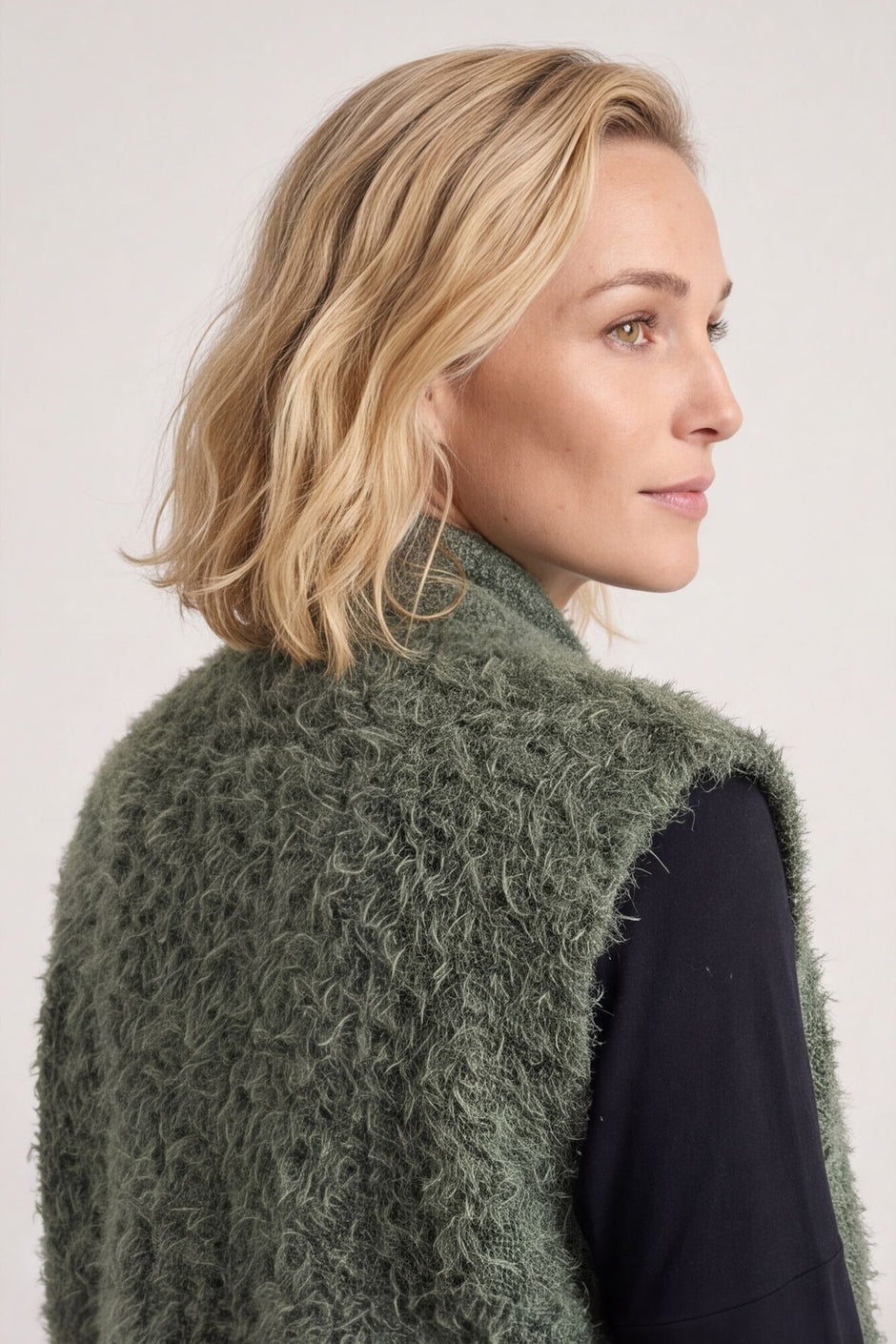 Dani Gilet Khaki – image 1 of 4