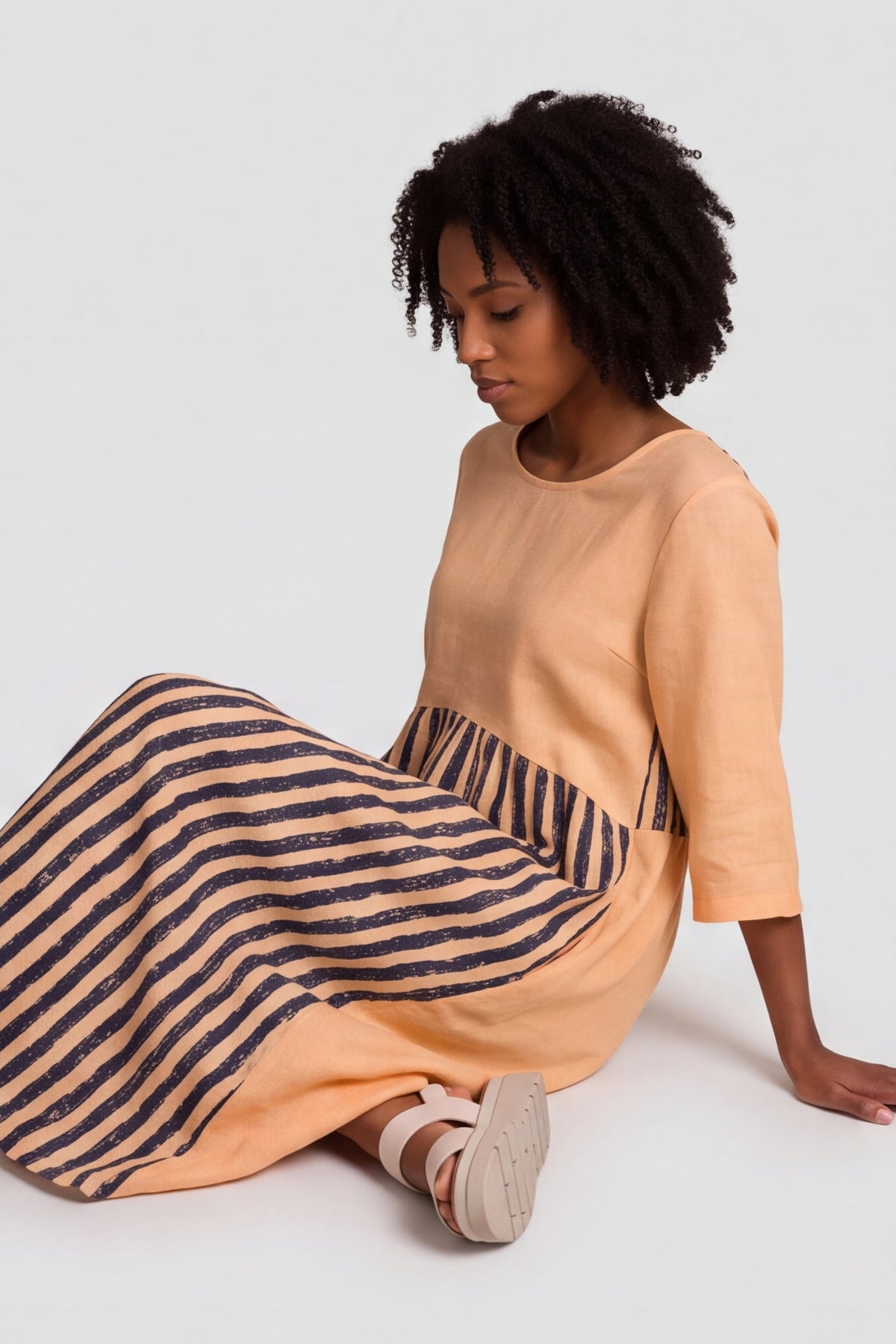 Maia Stripe Linen Dress – image 2 of 6