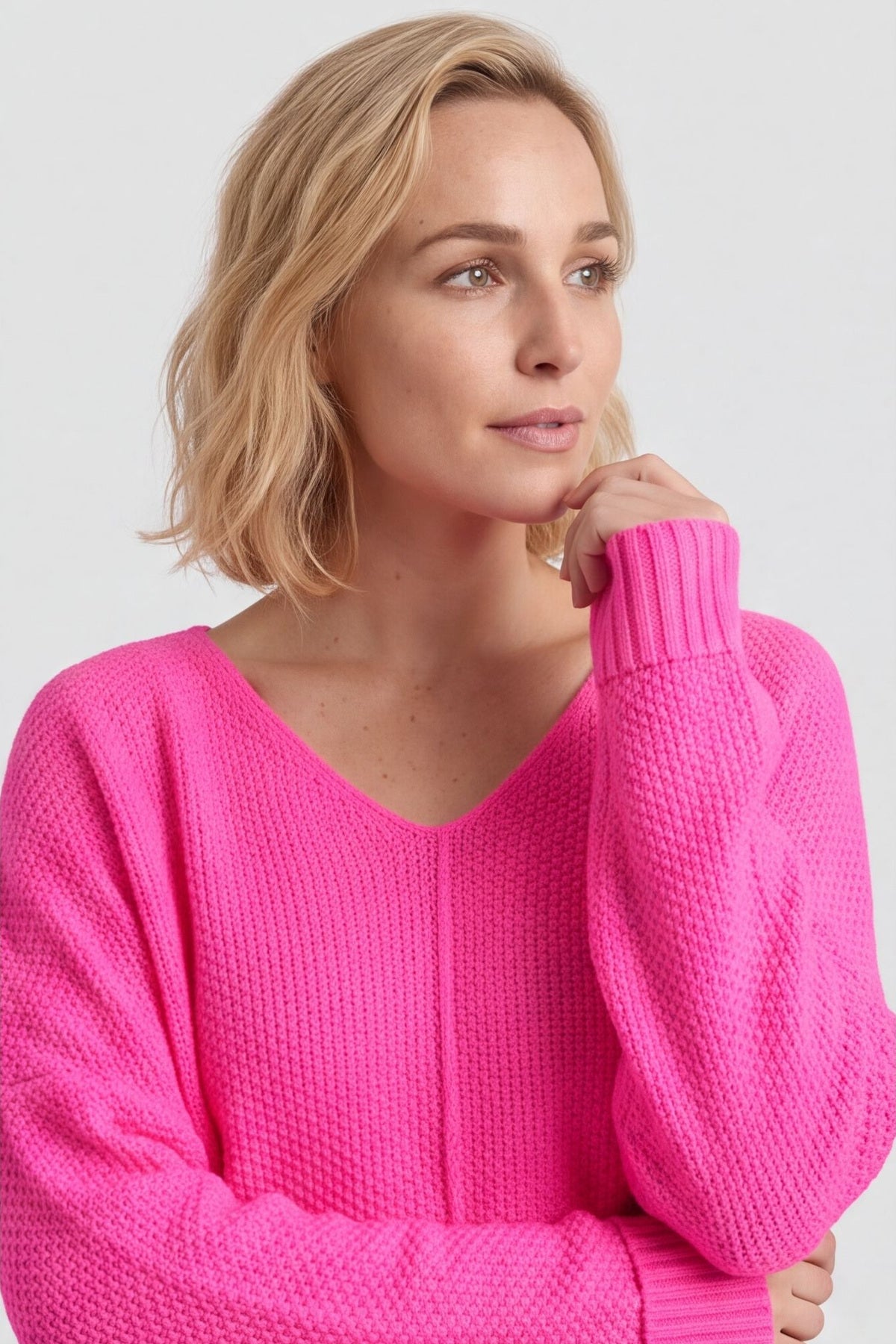 Bo Slouch V-Neck Jumper Fuchsia – image 2 of 5