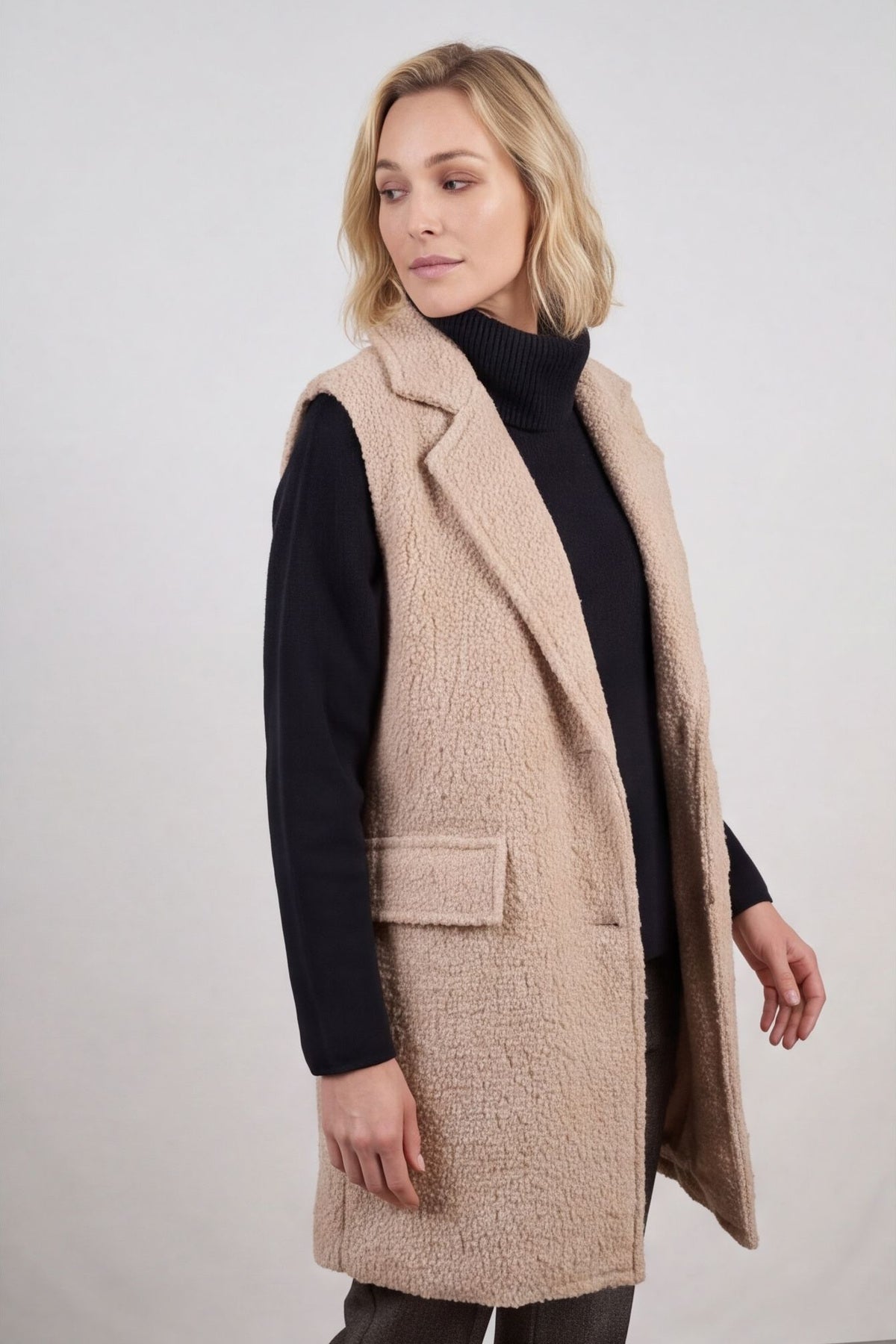 Nori Boucle Gilet – image 2 of 6