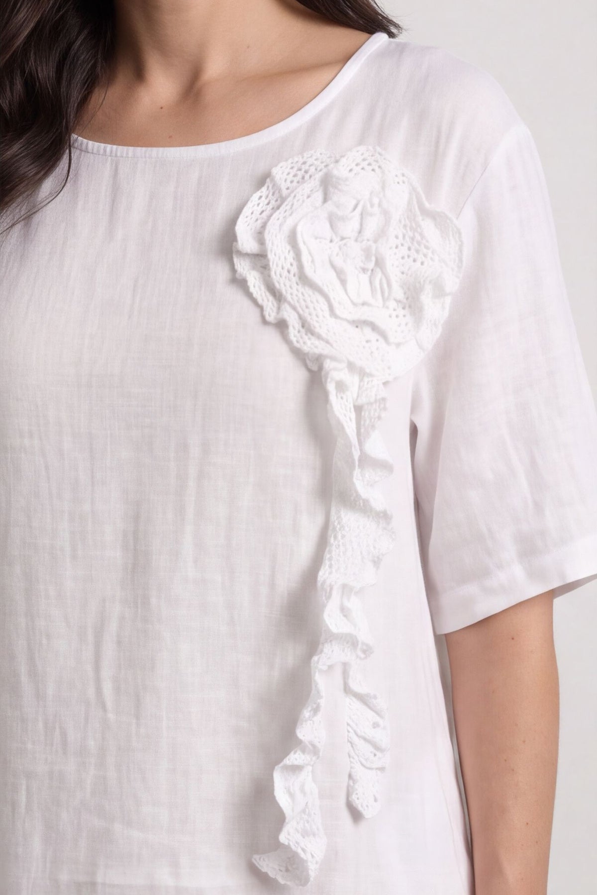 Lennon Rosette Linen Dress White – image 2 of 6