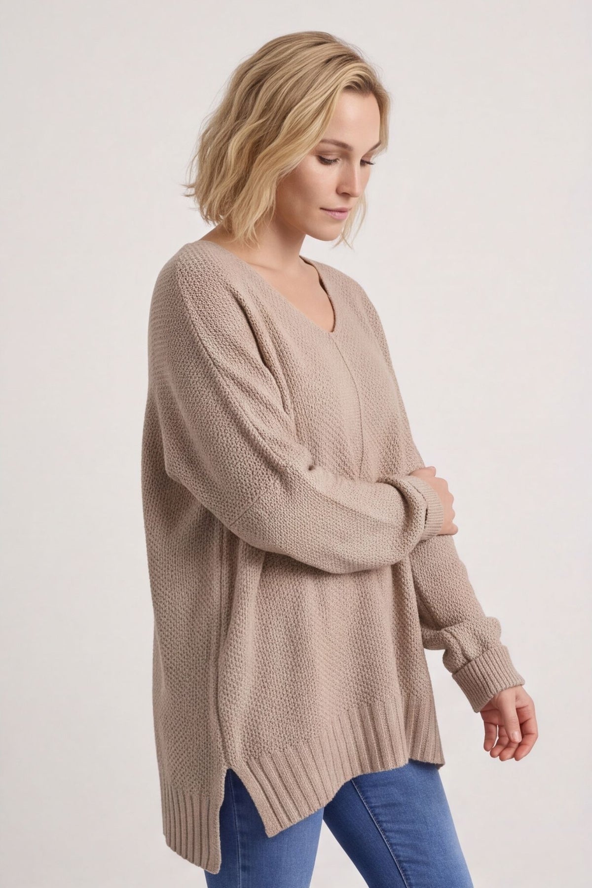 Bo Slouch V-Neck Jumper Mocha – image 2 of 5