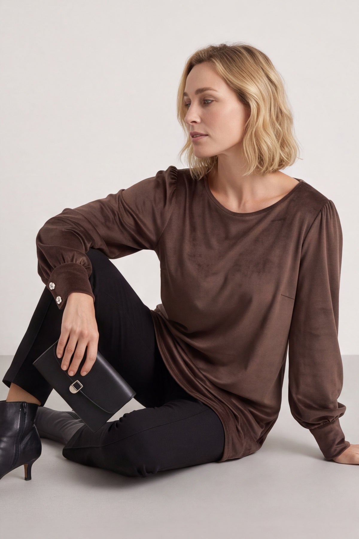Zannah Button Back Tunic Cocoa – image 1 of 4