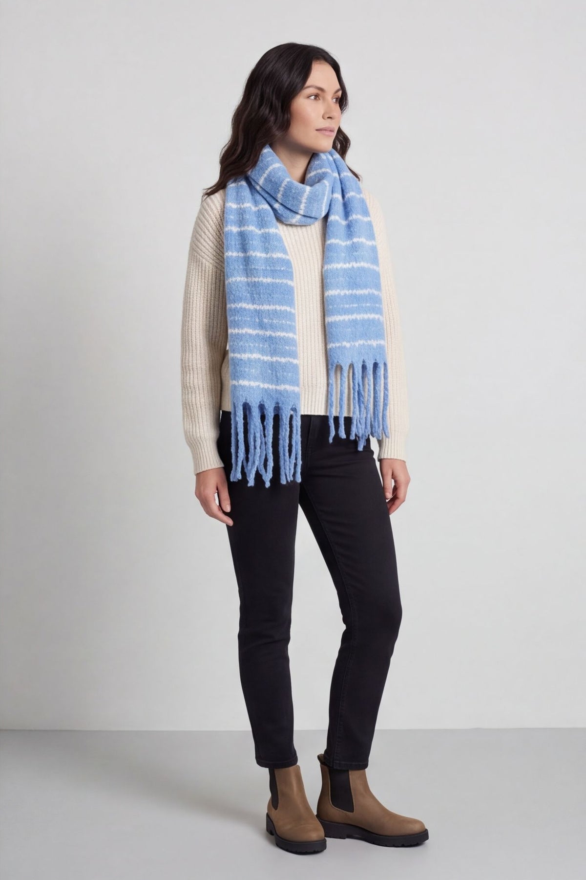 Abigail Scarf Blue – image 3 of 4