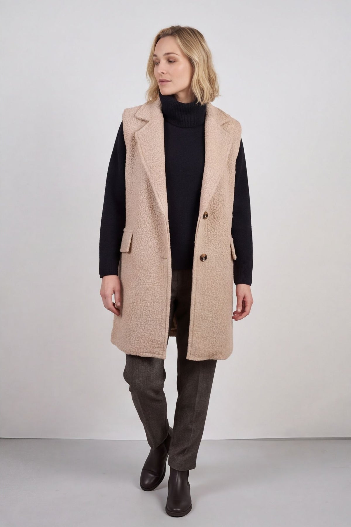 Nori Boucle Gilet – image 3 of 6