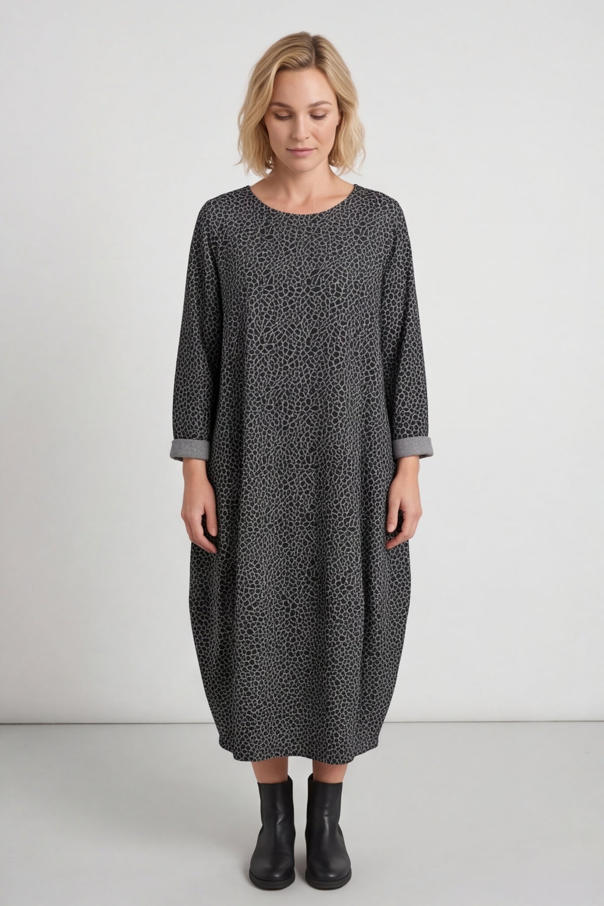 Loni Dress Black – image 3 of 6