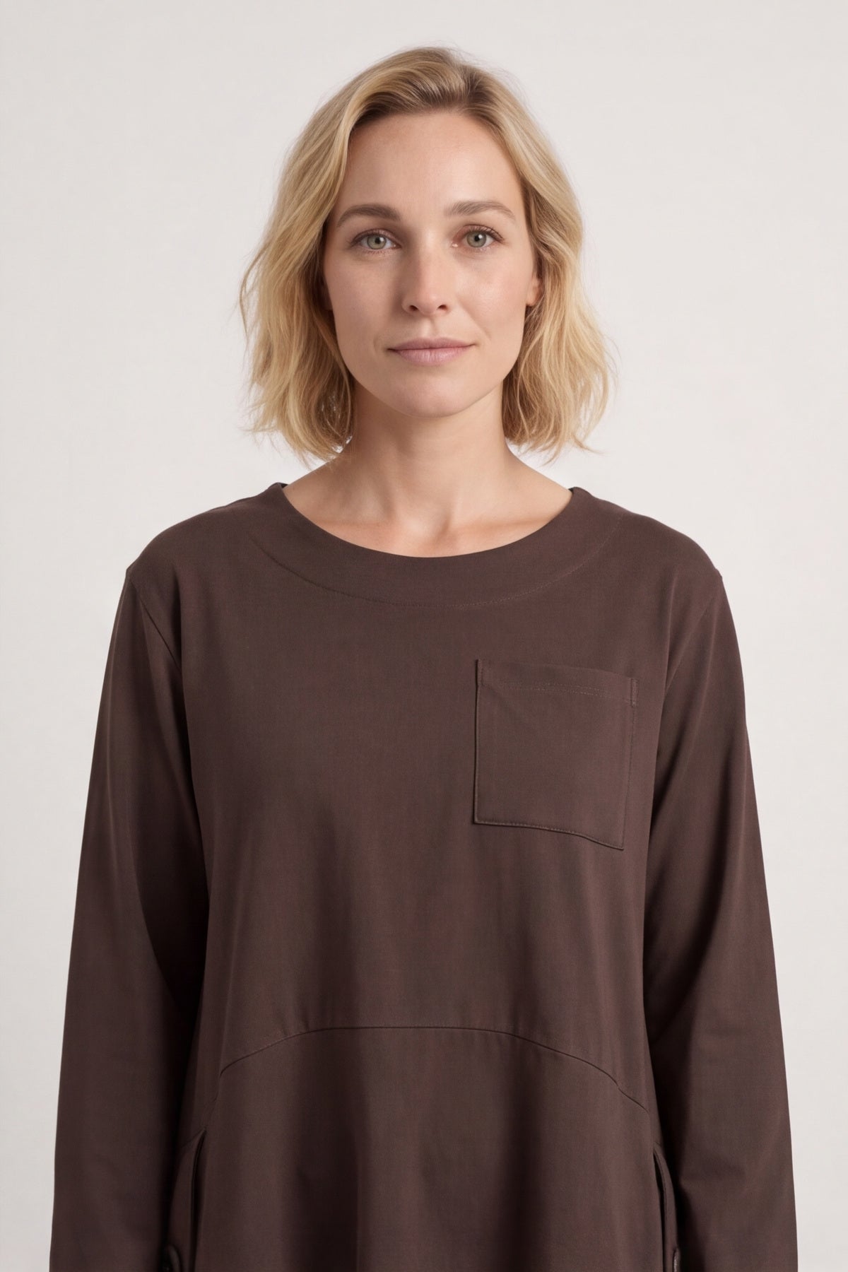 Angelina Pocket Cotton Top Cocoa – image 3 of 6