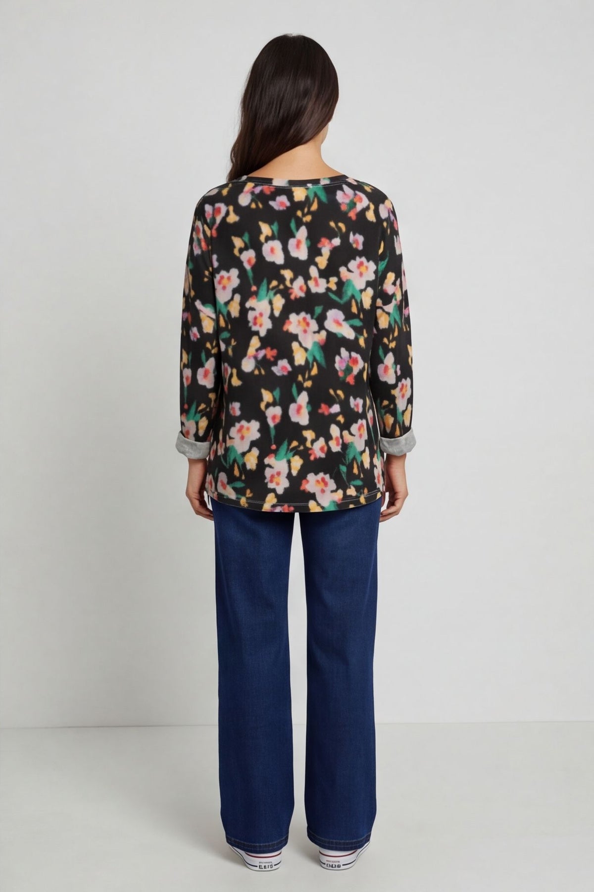 Kirsty Flower V-Neck Knit Top Black – image 3 of 6
