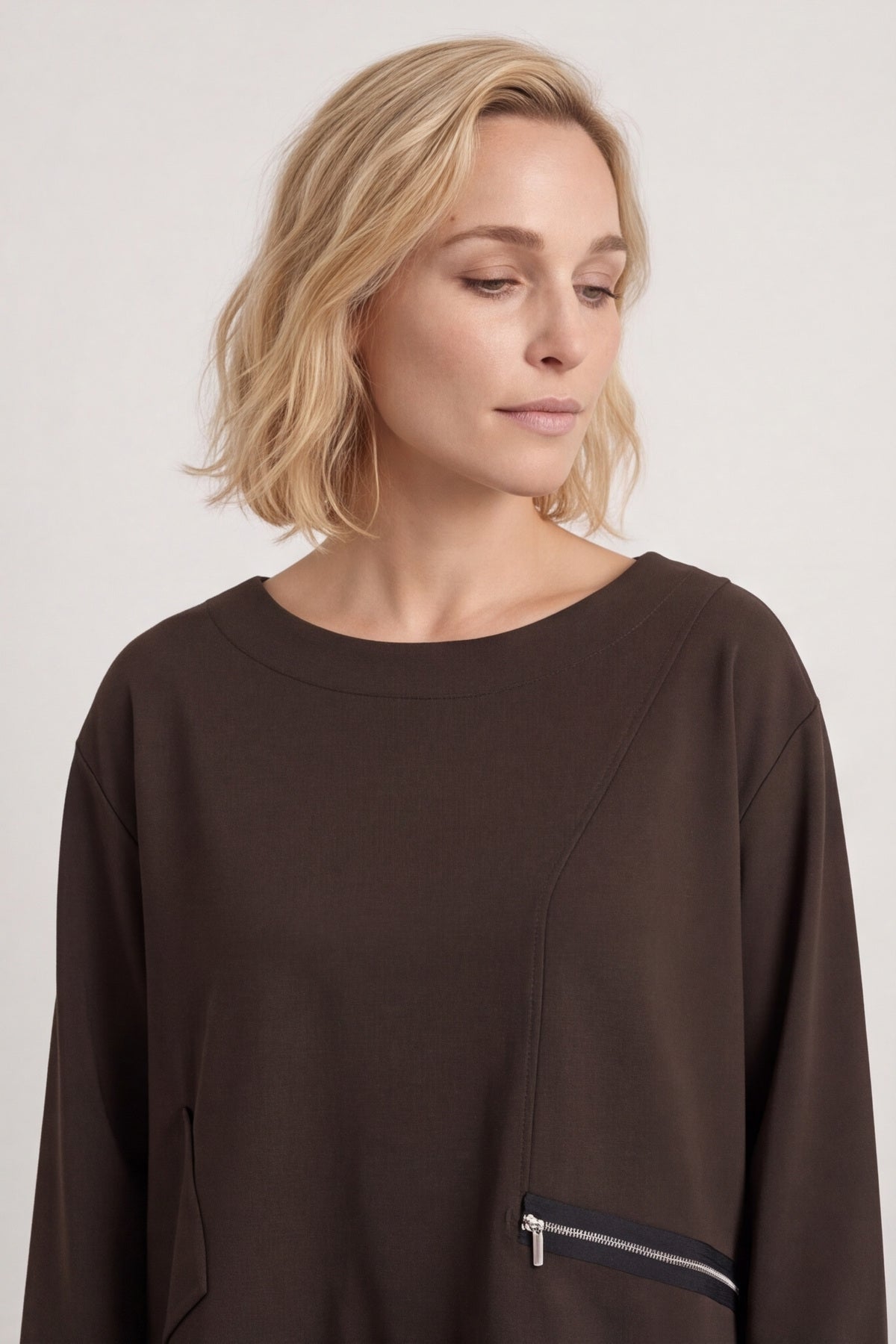 Laurissa Cotton Top Cocoa – image 3 of 5