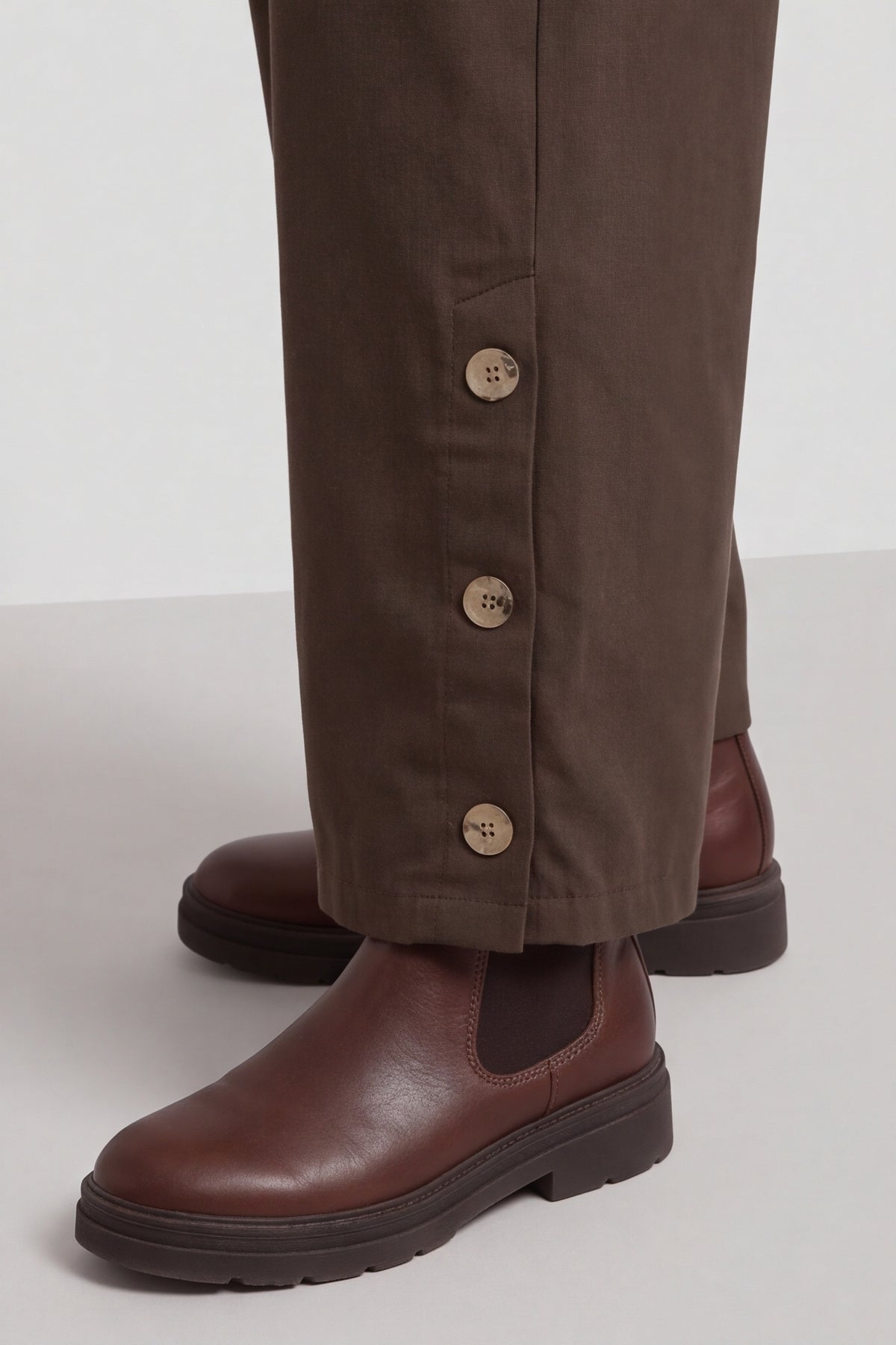 Nydia Trousers Cocoa – image 4 of 6