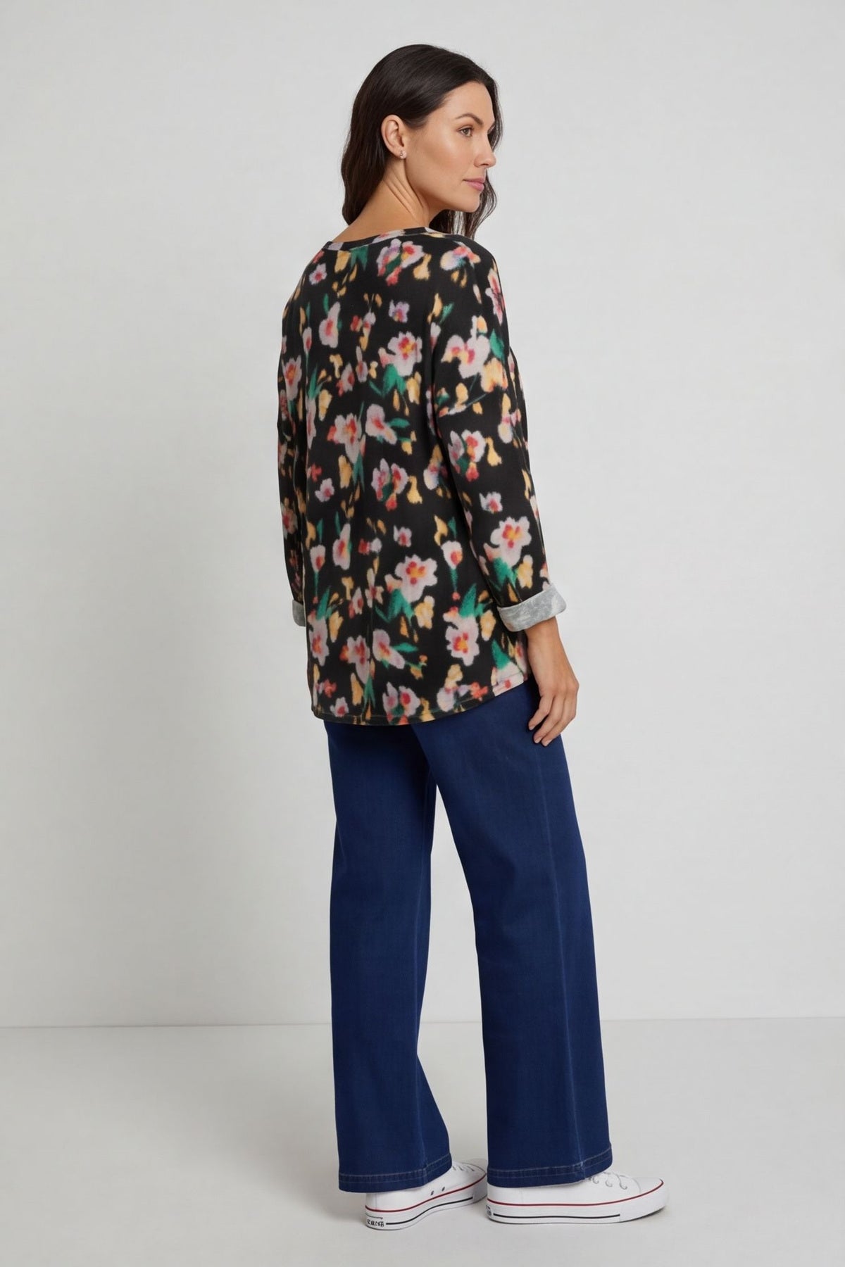 Kirsty Flower V-Neck Knit Top Black – image 4 of 6