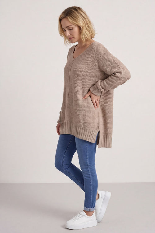 Bo Slouch V-Neck Jumper Mocha – image 4 of 5