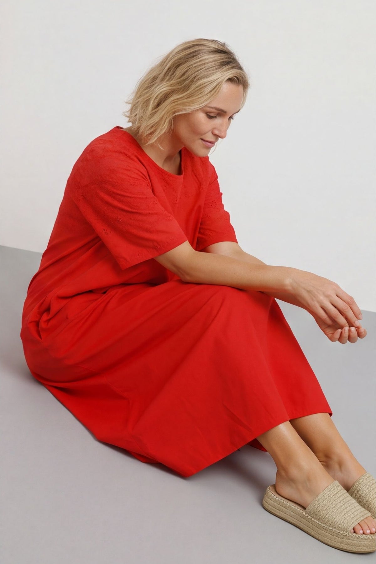 Raven Embroidered Shoulder Cotton Dress Red – image 3 of 4
