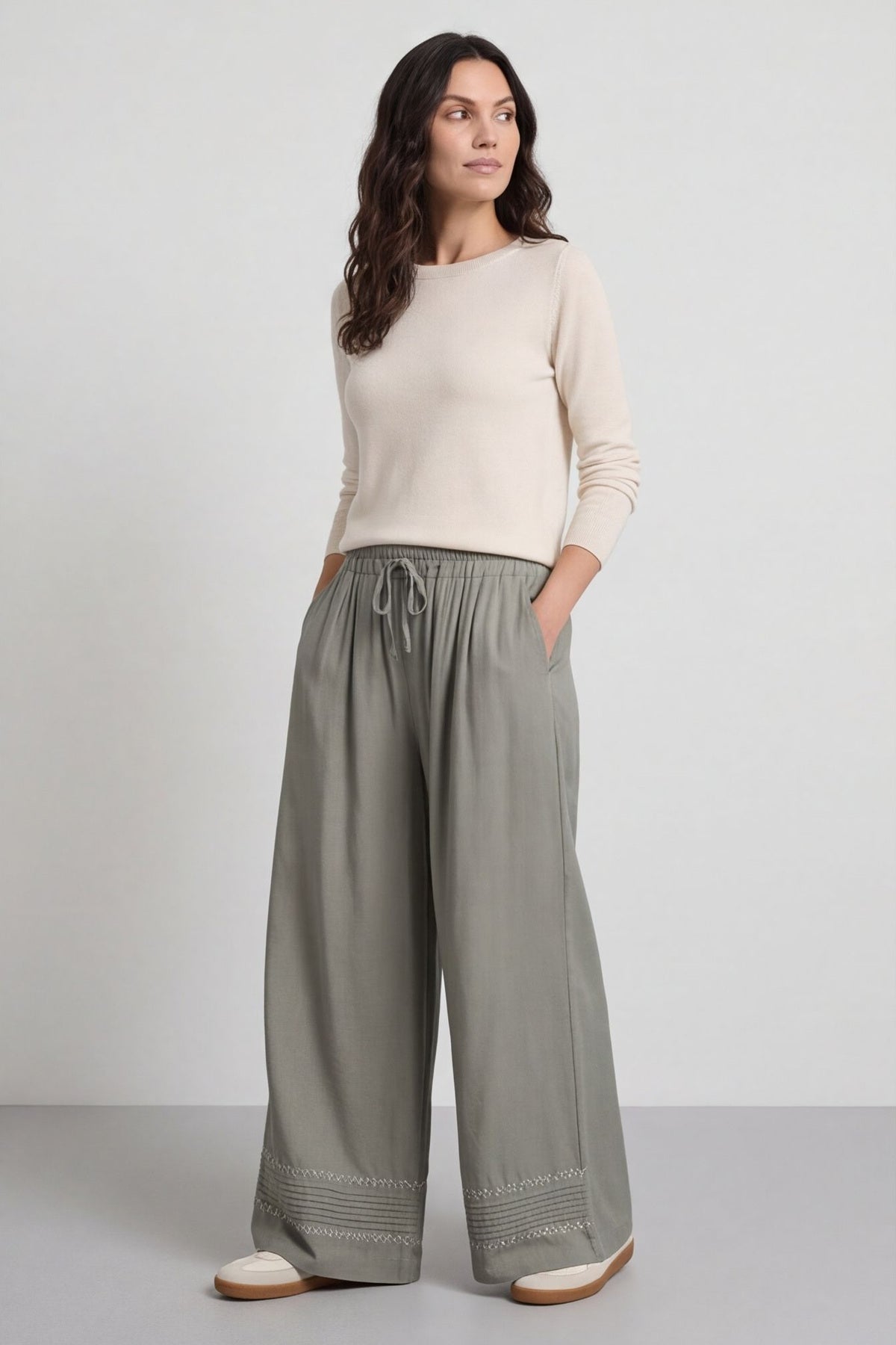 Kiki Trousers Khaki – image 3 of 4