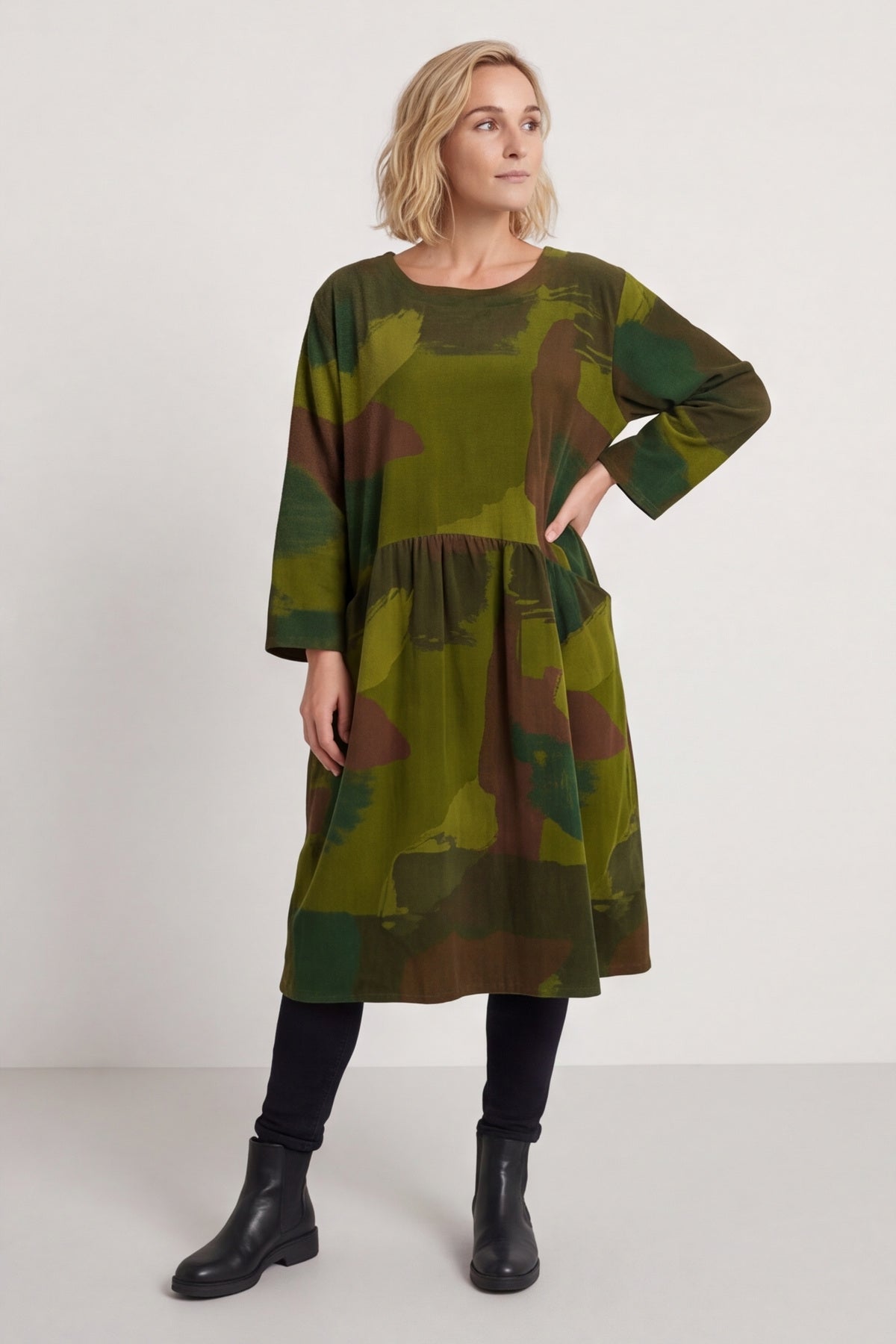 Dreda Print Needlecord Dress Olive – image 5 of 6