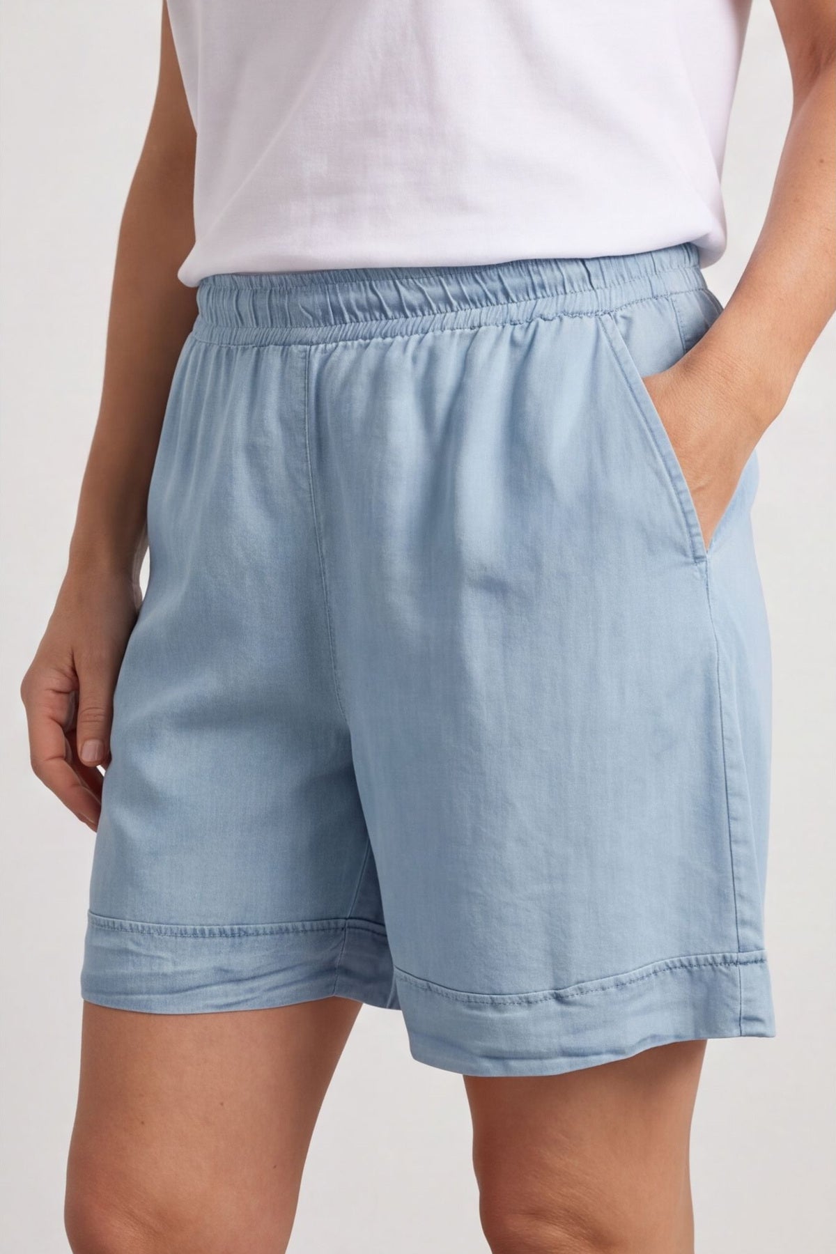 Rosemary Denim Shorts Light Denim – image 5 of 6