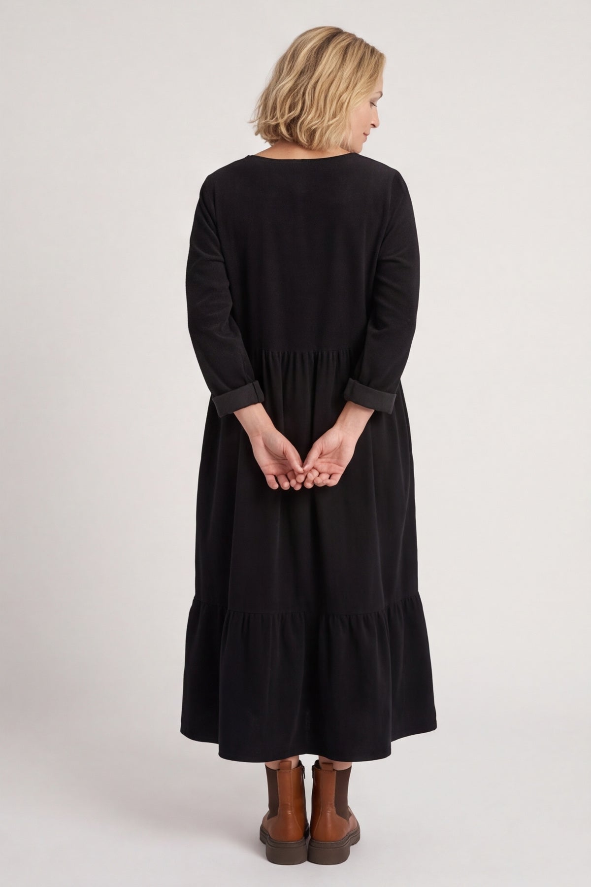 Sheena Needlecord Dress Black – image 5 of 6