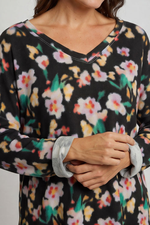 Kirsty Flower V-Neck Knit Top Black – image 5 of 6