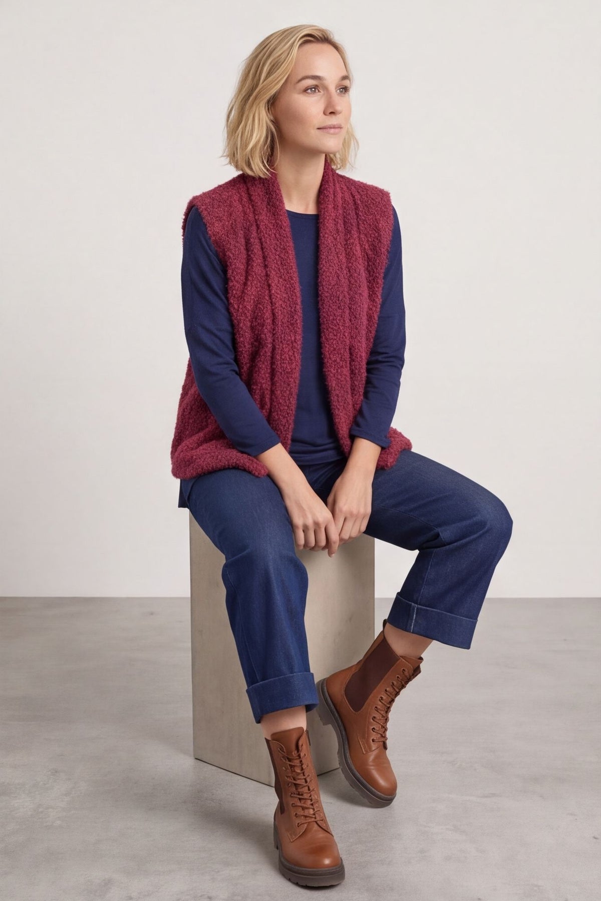 Dani Gilet Wine – image 3 of 4